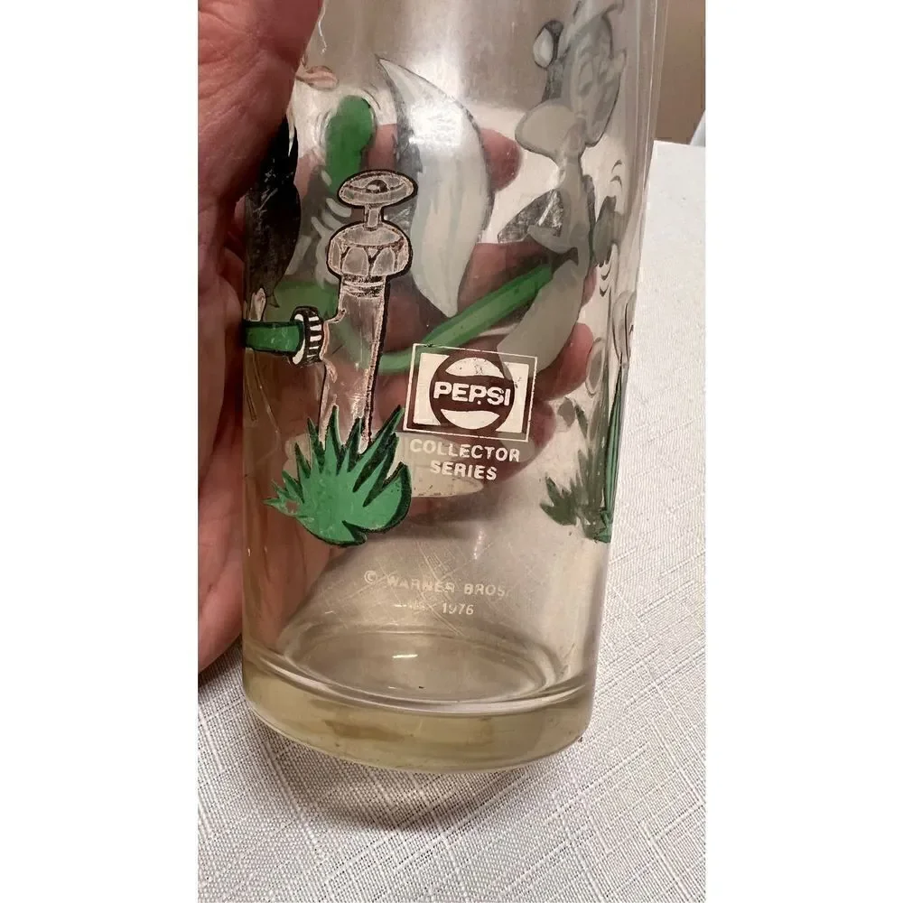 VINTAGE 1973 PEPE LE PEW PEPSI CLASS COLLECTOR SERIES COKE A COLA LOONEY TOONS